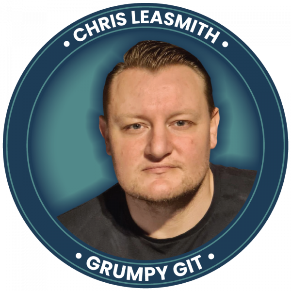 Circular Headshot of Chris Leasmith, Grumpy Gits host.